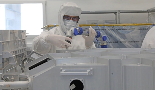 Elkészült az eddigi legnagyobb magyar repülő űreszköz  Admatis Kft 