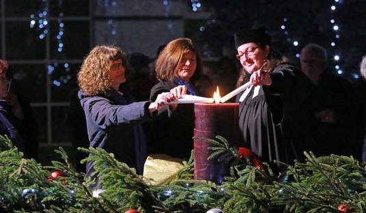 Adventi gyertyagyujtás 