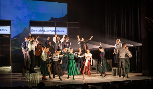 Idesereglik, ami tovatűnt – Óda az énekesmadárhoz - táncjáték a 70 éves Magyar Állami Népi Együttes előadásában 