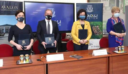 Együttműködési megállapodás a Miskolci Egyetem és az Avalon Nemzetközi Iskola között 