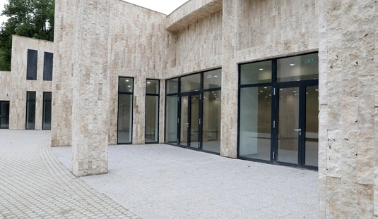 Vendéglátó egység az Avasi kilátó lábánál 