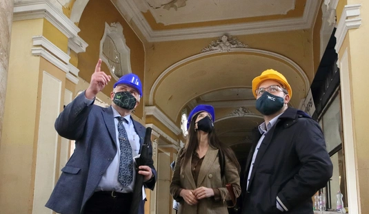 Sajtótájékoztató és bejárás az egykori Avas Szállóban 