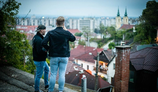 Avasi Borangolás péntek este  