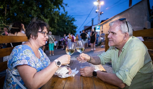 Ismét kvaterkáztak az Avason  