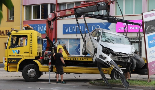 Baleset a József Attila utcán 