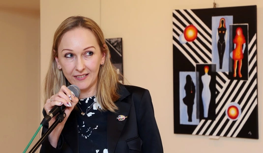 Balogh Ildikó "Útkereső" című kiállítása az Adyban 