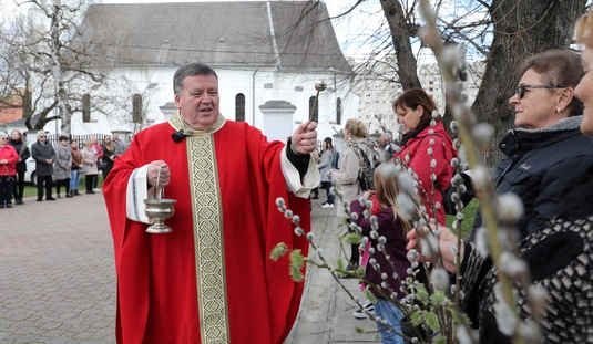  Diósgyőri Római Katolikus templom - virágvasárnapi barkaszentelés és körmenet 