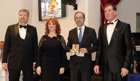 Bokik bál a Népkerti Vigadóban 