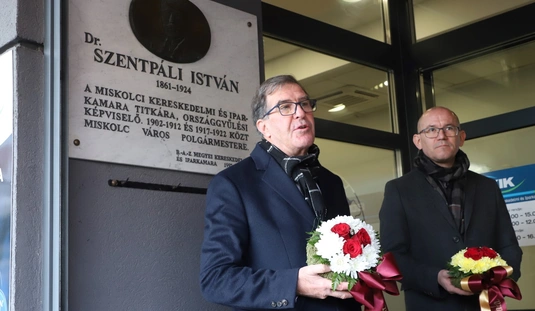 BOKIK kamarai nap - koszorúzások 