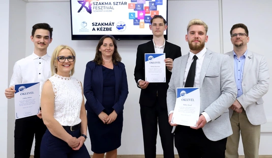 A szakmák sztárjainak köszöntése a BOKIK-székházban 