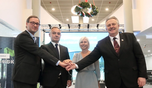 Bokrétaünnep a miskolctapolcai strandfürdőben  I. 