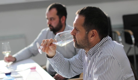 Adventi Bor rangolás és Borszalon a városházán 