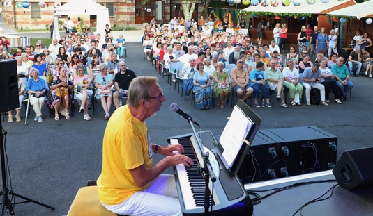 Miskolci Vokál napok a Csengey kertben 
