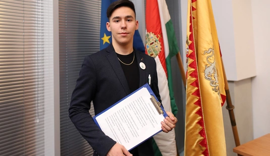 Diákpolgármester választás a városházán 