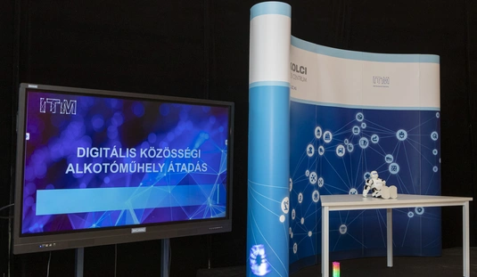 Digitális Alkotóműhely átadása és a szakképző iskolák fejlesztése program alapkő letétele 