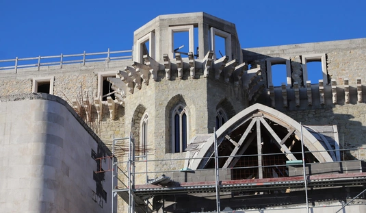 Bejárás a Diósgyőri várban 