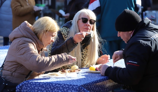 Disznótoros vigasság a Csengey-kertben 
