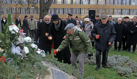 Doni megemlékezés a Szemere-kertben 