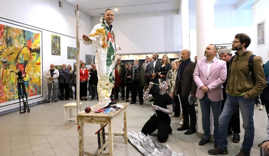 Drozsnyik István kiállítás a Miskolci Galériában 