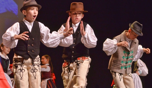 Dunán Innen Tiszán Túl 