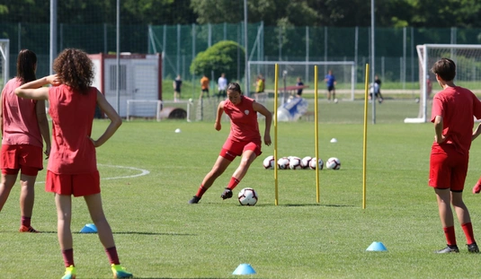 DVTK női labdarúgó-csapat nyílvános edzés 