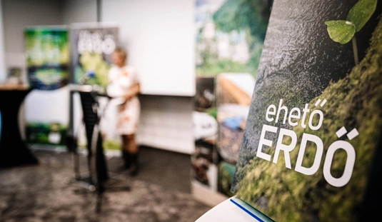 Ehető erdő című könyv bemutatója a Palotaszállóban  