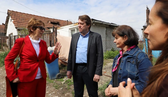 Miskolci szegregátumokba látogattak az Európai Bizottság tagjai 