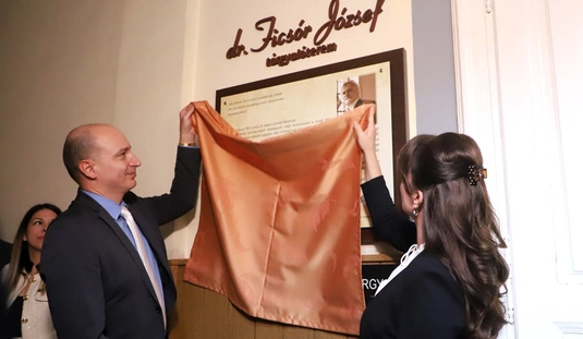 Dr. Ficsór József tárgyalóterem avató 