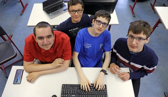 Nemzetközi informatikai csapat diákolimpia nyertese a Földes 