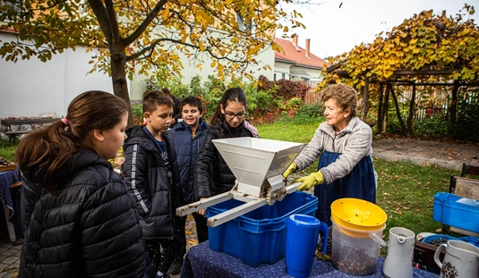 A Fügedi Márta Népművészeti Egyesület Szüreti napja 