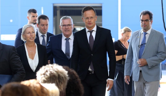 Támogatói oklevelet kapott a FUX Zrt. 