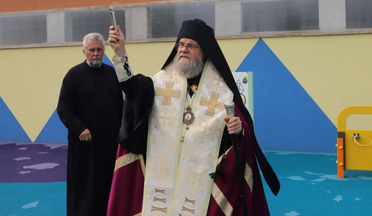 Szent Miklós Görögkatolikus Óvoda és Bölcsőde játszóudvar szentelése 