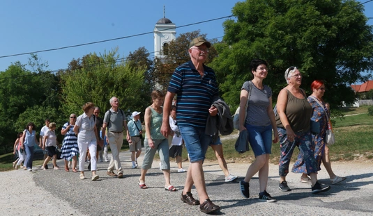 Görömbölyi séta idegenvezetővel 