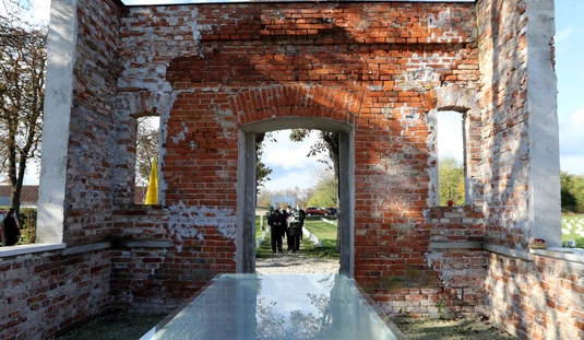 Halottak napi megemlékezés az I. Világháborús Katonatemetőben 