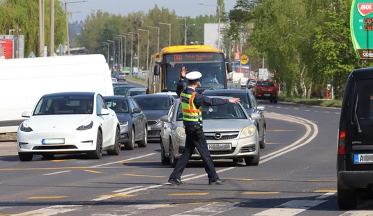 Dugó a harsányi felüljáró átépítése miatt 