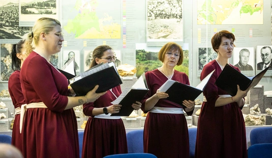 A Hassler Énekegyüttes és barátai a Herman Ottó Múzeumban. Fotó: Horváth Csongor  