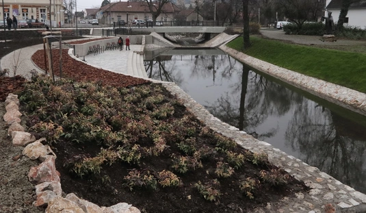 II. János Pál pápa tér műszaki átadás-átvétel  