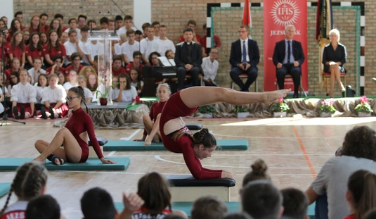 Közös-Tér Központ a Fényi Gyula Jezsuita Gimnáziumban  