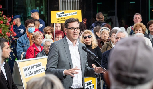 Karácsony Gergely Miskolcon-utcafórum a Centrumnál  