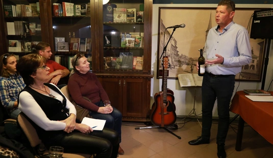 A Kárpát-medence borvidékeivel ismerkedhettek 