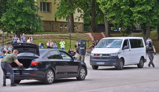 Kéklámpások nyílt napja 