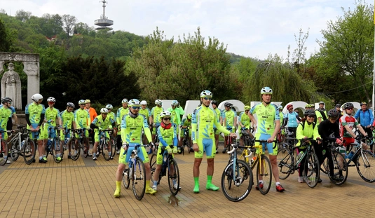 Szezonnyitó kerékpáros túra az MRCC-vel 