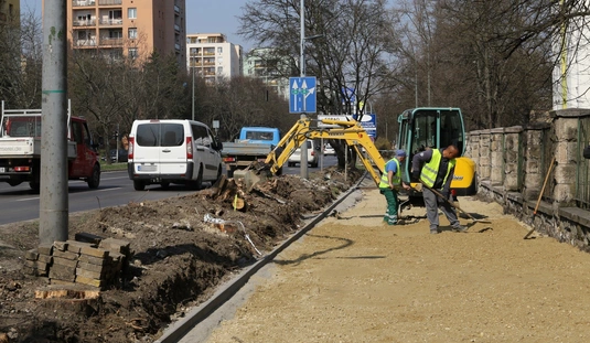 Épül az új kerékpárút 
