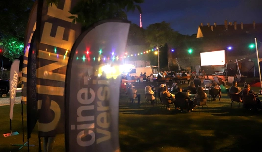 Kertmozi Fesztivál a Csengey-kertben 