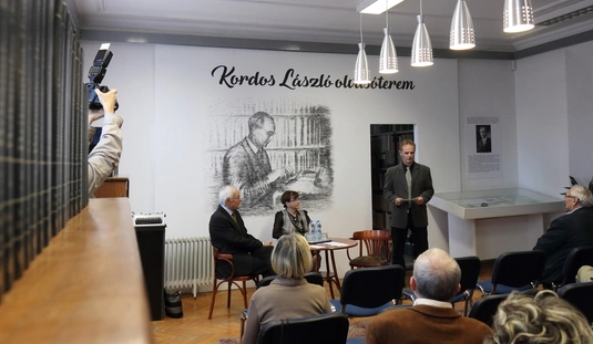 Kordos László olvasóterem avatása a Herman Ottó Múzeumban 