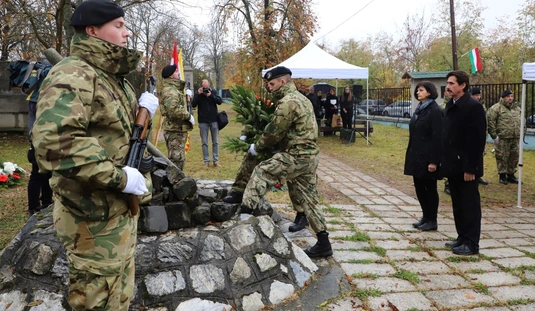 Koszorúzás a nemzeti gyásznapon 