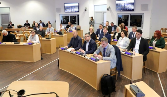 Rendkívüli közgyűlés a városházán 