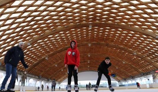 Közönségkorcsolya 