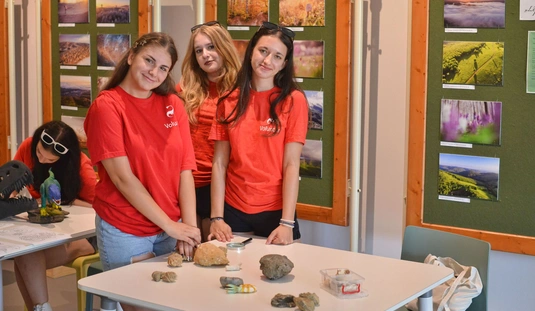 Külföldi látogatók a Szeleta-parkban 