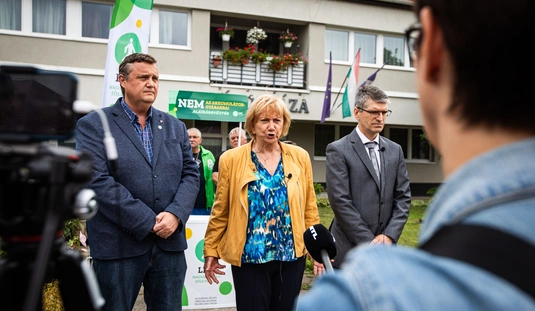 Az LMP sajtótájékoztatója Alsózsolcán 